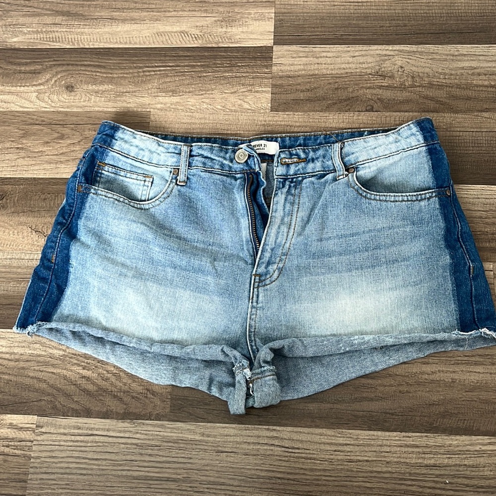 Forever 21 Jean Shorts 💕